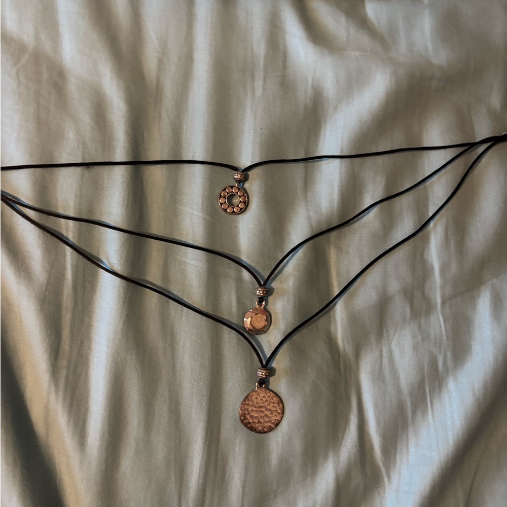 Elegant Black and Gold Pendant Necklace Set